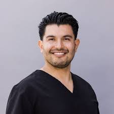 Robert Stender's Instagram, Twitter & Facebook