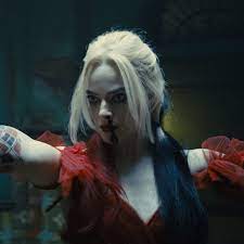 Quinn previously played professionally for paris fc in france's top league division 1 féminine (d1f), vittsjö gik in the swedish damallsvenskan, as well as washington spirit. The Suicide Squad Makeup Artist Reveals Harley Quinn S Exact Makeup Products Interview Allure