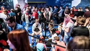 19 hours ago · the latest gaming event of 2021, gamescom, kicked off with an opening night live broadcast that was once again hosted by games media veteran and personality geoff keighley, just like last year. Gamescom Gaming Giants Too Must Adapt Or Die All Media Content Dw 22 08 2019