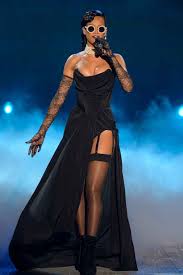 Rihanna Cancels Victoria S Secret Fashion Show Performance Victoria Secret Fashion Show Rihanna Rihanna Style