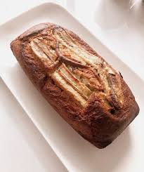 Recette Du Gateau A La Banane Ingredients 4 Bananes Tres Mures 70 G De Beurre Doux Fondu 70 G De Sucre En 2020 Gateau Banane Recette Gateau Moule A Cake