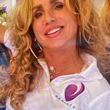 Nadine Stephenson's Instagram, Twitter & Facebook