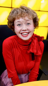 Bogactwo przyciąga wielu przyjaciół.Bieda pokazuje tych prawdziwych.