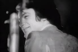 Giovanni calone, dit massimo ranieri, né le à borgo santa lucia, un quartier de naples en italie, est un chanteur et acteur italien. Campaign Massimo Ranieri Season 1973 I Cycle Of Carosello 1974 I Cycle Of Carosello Archivio Storico Barilla