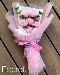 Lapisi kardus dengan kain flanel dengan tujuan agar. 17 Ide Buket Bunga Flanel Buket Bunga Buket Bunga