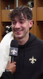 How to Make Thr Video or Retiring Nfl Player