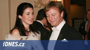 Maroš je herec a moderátor, známy na slovensku i v čechách. Maros Kramar Se Po Dvaceti Letech Manzelstvi Rozvedl Idnes Cz