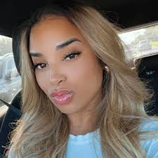 She really picked AUSTIN OVER NICK???? Is she a crack baby????