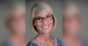 Obituary for Michele (Howard) Winchell