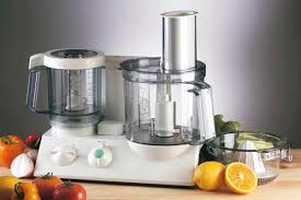 A food processor with a chopper attachment is an easy and quick way to chop up vegetables. 11 Types Of Food Processor Blades And How To Use Them Kitchen Seer