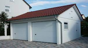 Fertiggaragen können sie als einzelgaragen, doppelgaragen, großraumgaragen oder als variable garage nach maß bekommen. Fertiggaragen Eigner Fertigbau Nordlingen