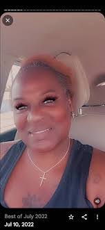 Tracy Wertz's Instagram, Twitter & Facebook