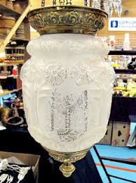 Vakker måneskinnslampe i messing med grønt glass. Gamle Hus Hager Interior Litt Sma Og Godt Fra Antikkmesse Decorative Jars Decor Home Decor