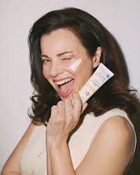 Your skin has moods—and Spackle gets it. Feeling pale? We'll bring the  sunshine. Shiny and oily? We're