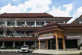 I used to live in jakarta and so am quite familiar with most of the international (meaning hyatt, sheraton, mandarin, shangrila, etc.; Pemprov Dki Jakarta Terbitkan Kepgub Prosedur Isolasi Terkendali Otg Covid 19