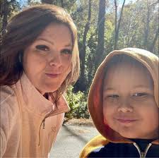 How to order a large sugar free 7 energy drink with sugar free flavors and  cold foam?