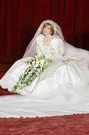 Pin By Carolina Espinoza On Wedding Flower Ideas Princess Diana Wedding Dress Princess Diana Wedding Diana Wedding Dress