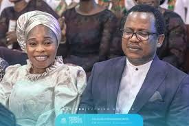 Praise party with tope alabi cozavoltagewar shipservice. Reactions As Tope Alabi Minister S At Shiloh 2020 Day 1 Nobelie