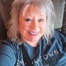 Wendy Delong's Instagram, Twitter & Facebook