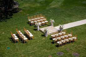 Let Us Help You Plan Your Perfect Oceanside Wedding In Honolulu Hawaii Honolulu Wedding Oahu Wedding Venues Oahu Wedding