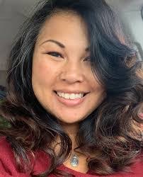 Polly Ryan's Instagram, Twitter & Facebook