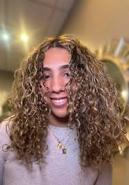 INTRODUCING: ALIANA KING 🌀 Bermudian Beauty, Aliana King shares with  Allure tips