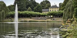 Der botanische garten krefeld begann einst als kleiner schulgarten und befindet sich am rande des idyllischen schönwasserparks im krefelder ortsteil oppun. Botanischer Garten In Krefeld Unterwegs In Krefelds Grungurtel