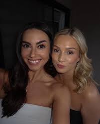 BECKS🤠 (@rebeccaeshore) • Fotos y videos de Instagram