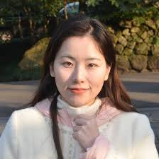 Towards Knowledgeable Foundation Models