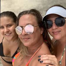 Dra Paula Sais Sallum