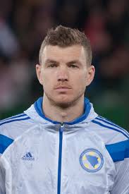 Racconta dzeko, nato a sarajevo sei anni prima che cominciasse la guerra in bosnia ed erzegovina: Edin Dzeko Wikipedia