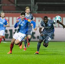 Hunt replaces an injured dudziak otherwise it is the same eleven that crossed towards aue more than a week ago. Mzlzi3guz2vvcm