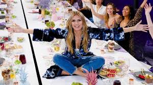 Mit germany's next topmodel geht heidi klum 2021 neue wege: Wegen Corona Heidi Klum Erstmals Nicht Personlich Beim Gntm Finale