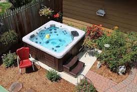 30 Incredible Hot Tub Suitable For Small Backyard Decor Renewal Hot Tub Outdoor Hot Tub Backyard Hot Tub Landscaping
