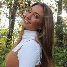 Alexa Vance's Instagram, Twitter & Facebook