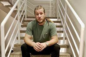 No entanto, como conta seu livro ainda lembro, o brother tratou mesmo foi de gastar o que ganhou na casa do bbb. Preso Em Curitiba Diego Alemao Pode Ser Condenado A Seis Anos Diz Delegado