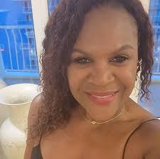 Sherri stunning at the #DivorceInTheBlack premiere with Tyler Perry and  @Cory Hardrict! WATCH TODAY