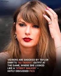 Taylor Swift looking gorgeous with a fan 🤳🏻 At the ALCS Game 1.  Congratulations to the New York Yankees