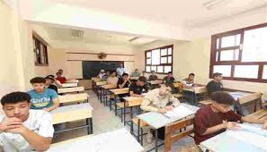 طلاب الثانوية العامة في كفر الشيخ يعبرون عن سعادتهم بسهولة امتحان اللغة  الفرنسية - الوطن