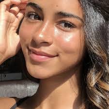 Sasha Taylor's Instagram, Twitter & Facebook