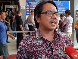 Ade armando dilaporkan bakor kan sumatera barat pada 9 juni 2020. Ade Armando Pertanyakan Motif Fahira Idris