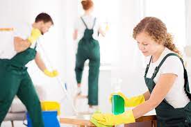 What's The Average Office Cleaner Salary In The UK? | Checkatrade
