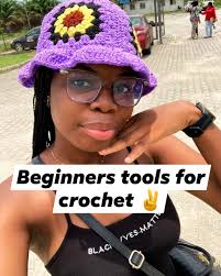 How to find the loose thread in a new roll of yarn?