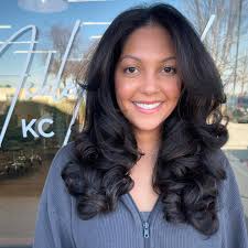 Blow outs are kind of my thing🖤 . . . . .  #kansascityhairstylist#kansascitycurlyhairspecialist#kansascitycurlyhairprofessional#kansascitycurls#curls#curlyhairstylist#curlyhairspecialist#curlyhaircut#kcstylist#kchairstylist#kccurlyhair  ...