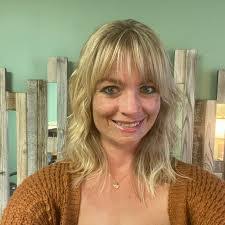 Kelly Ma's Instagram, Twitter & Facebook