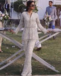 Retails 1850 Rent 290 Pakistani Wedding Outfits Pakistani Dress Design Dresses