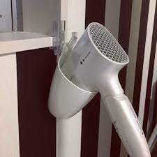 ドライヤーの収納ってどうしてる お手本となる素敵なアイデアをご紹介 folk ドライヤー ドライヤー収納 収納