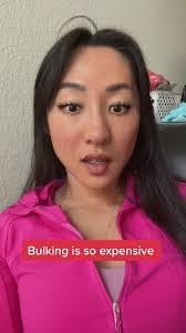 Jenny Trosclair's Instagram, Twitter & Facebook