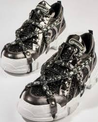 Siyah Tasli Bambi Kokos Pullu Spor Ayakkabi Modeli Kadinca Fikir Kadinca Fikir Bambi Sneaker Topuklular