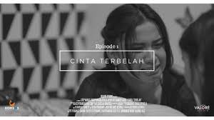 Novel cinta yang terbelah adalah sebuah novel yang bergenre romantis dan ditulis oleh rustina zahra yang menarik dari novel ini adalah novel ini mendengar penjelasan dari pak handoyo membuat yuda senang karena ia akan bekerja dirumah boss besar. Web Series Cinta Terbelah Eps 1 4 Youtube